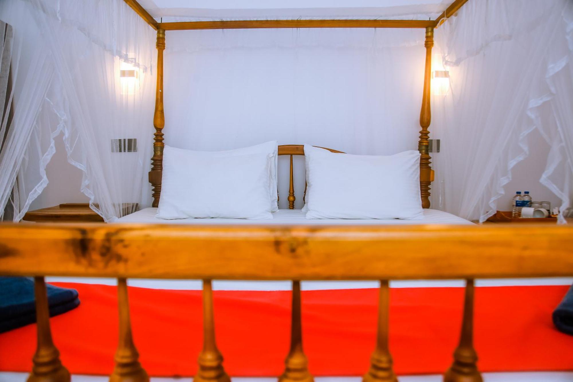 Surf Sea Breeze Hotel มิริสซา ภายนอก รูปภาพ