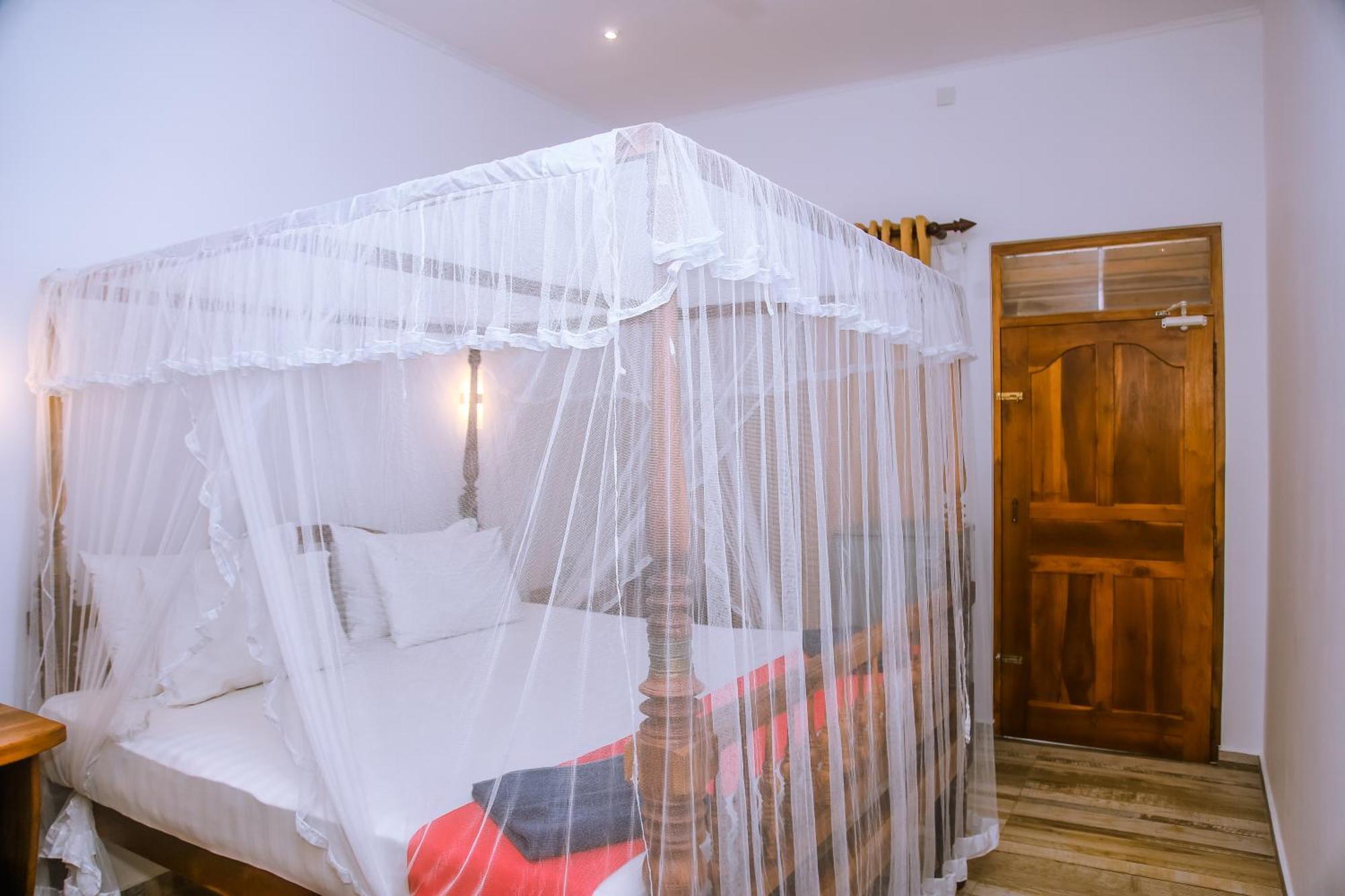 Surf Sea Breeze Hotel มิริสซา ภายนอก รูปภาพ