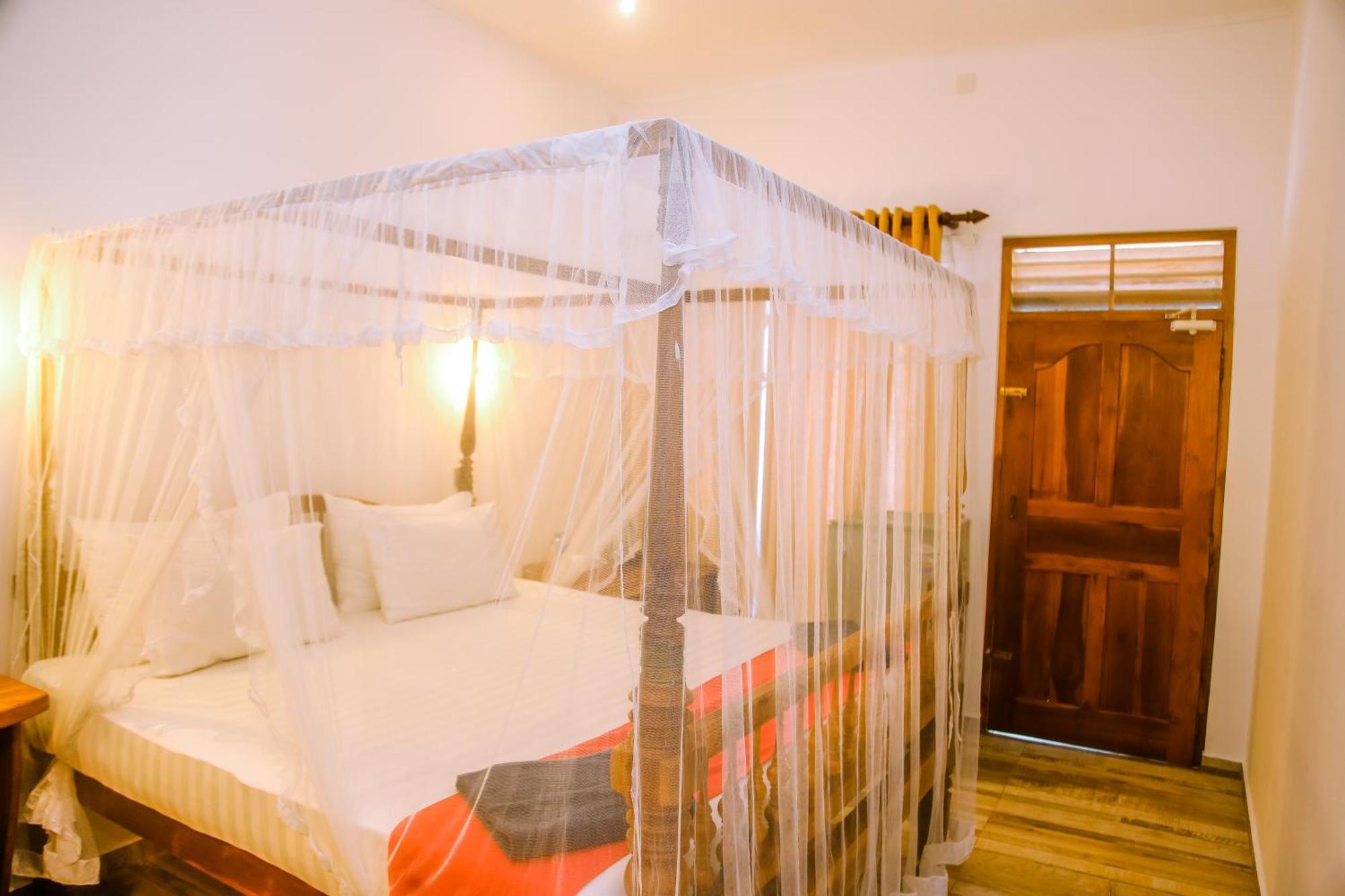 Surf Sea Breeze Hotel มิริสซา ภายนอก รูปภาพ