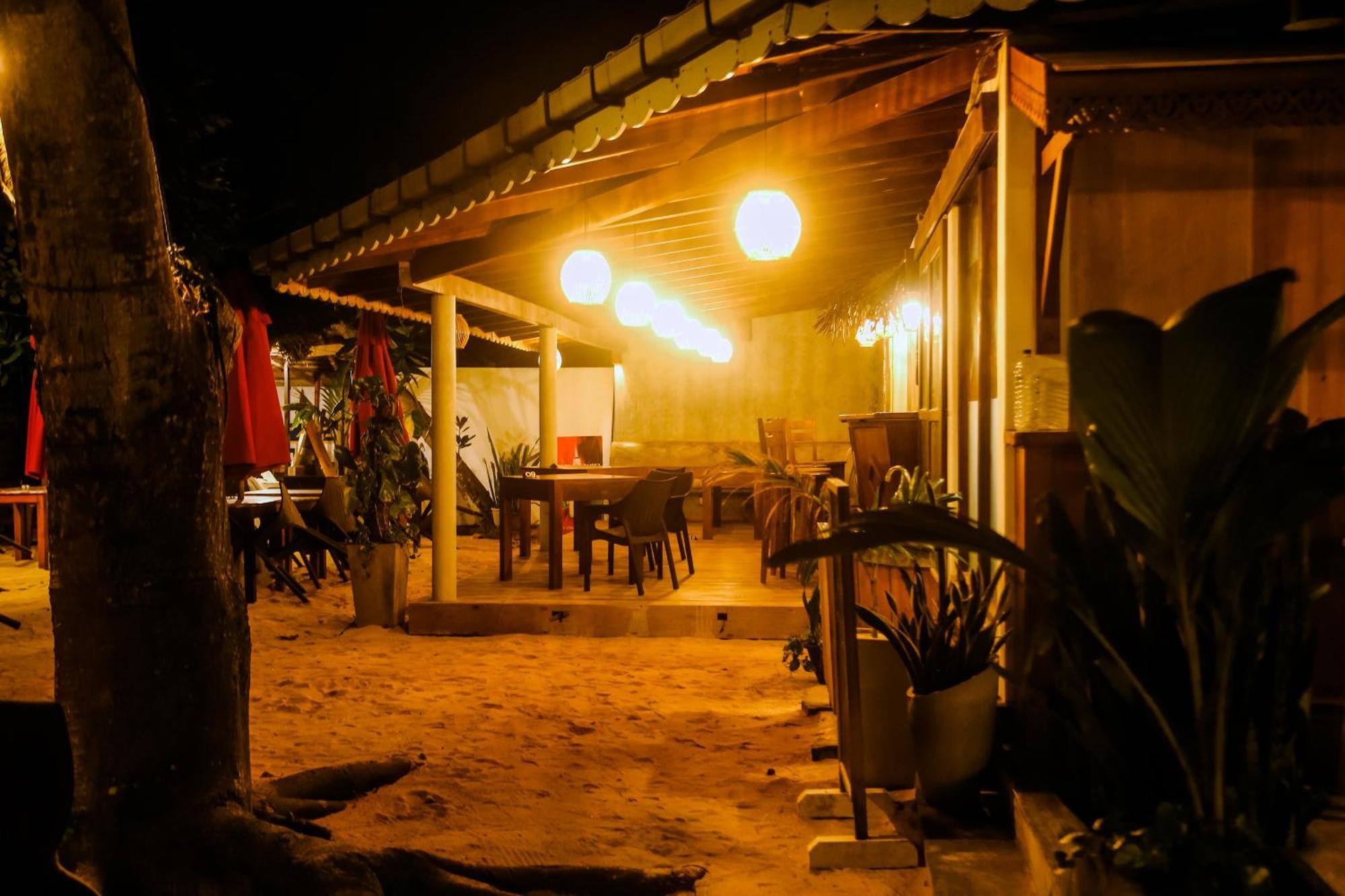 Surf Sea Breeze Hotel มิริสซา ภายนอก รูปภาพ