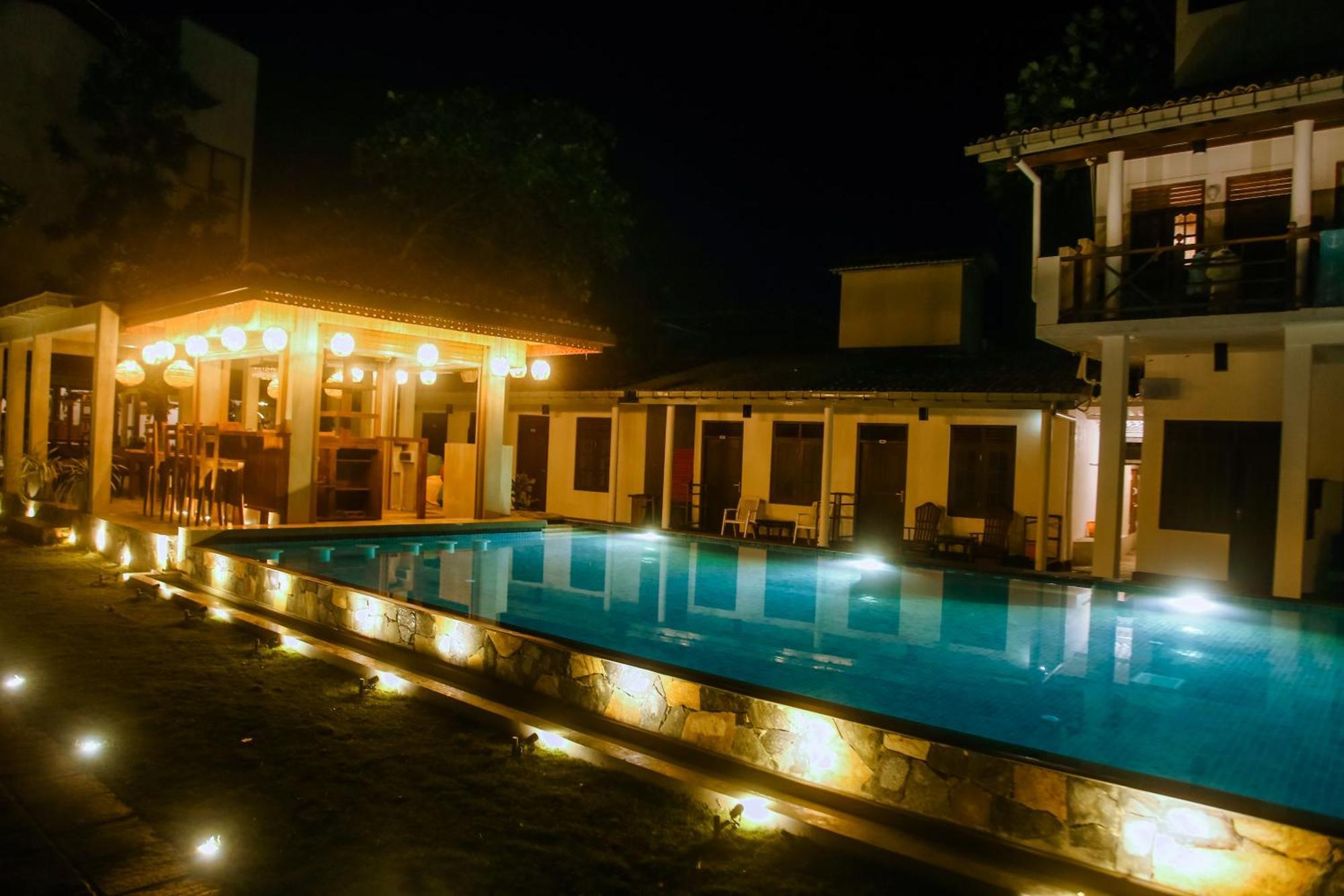 Surf Sea Breeze Hotel มิริสซา ภายนอก รูปภาพ