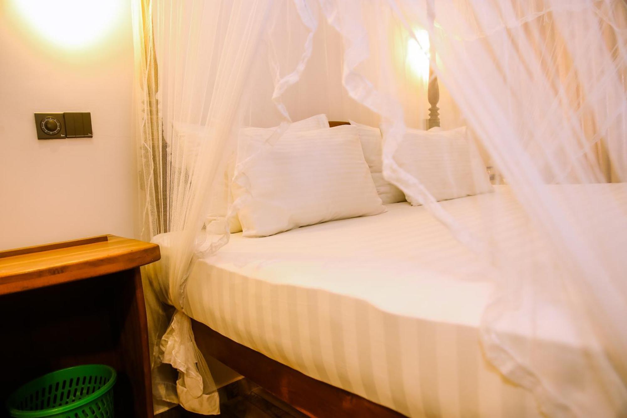 Surf Sea Breeze Hotel มิริสซา ภายนอก รูปภาพ