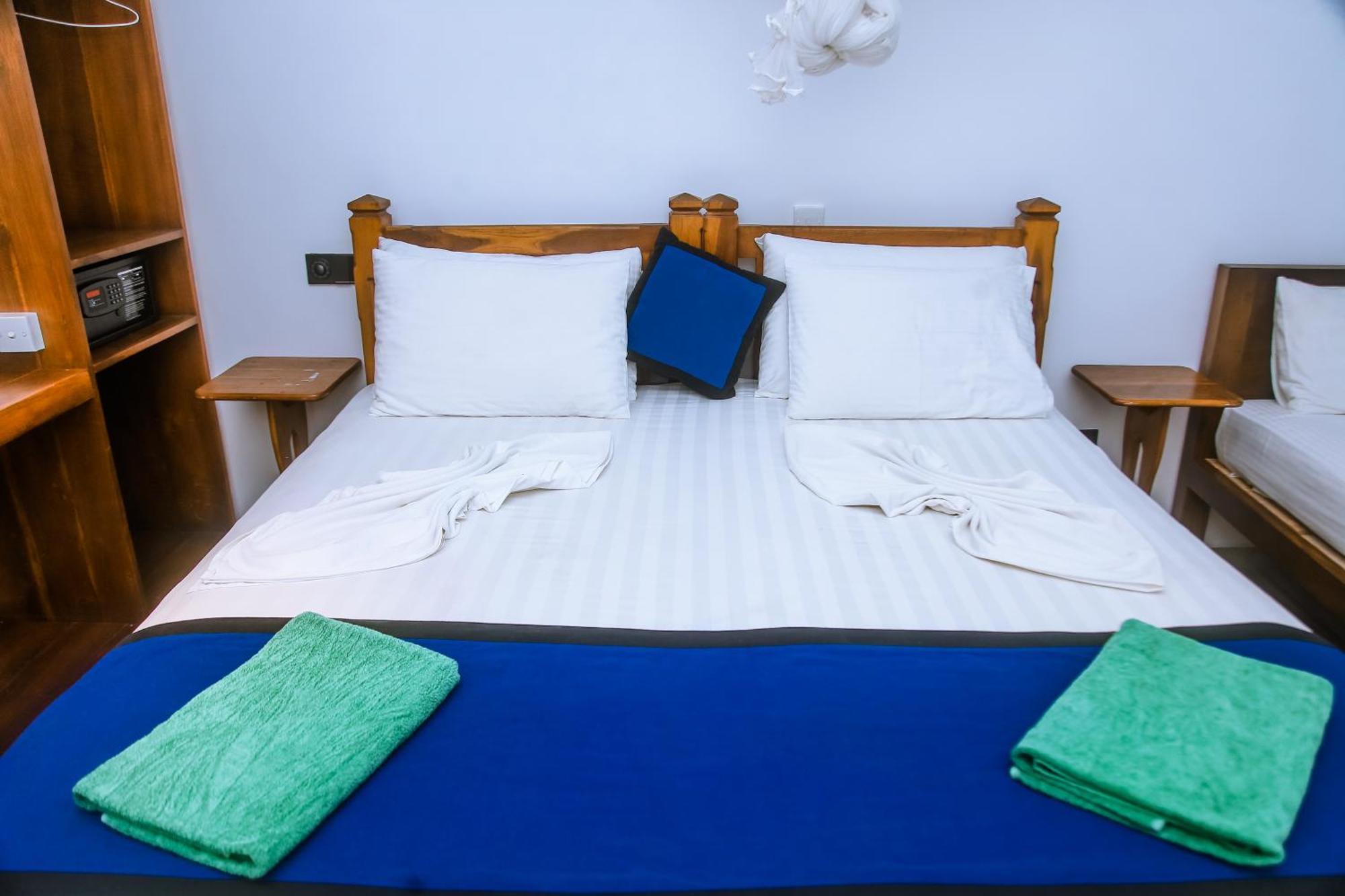 Surf Sea Breeze Hotel มิริสซา ภายนอก รูปภาพ