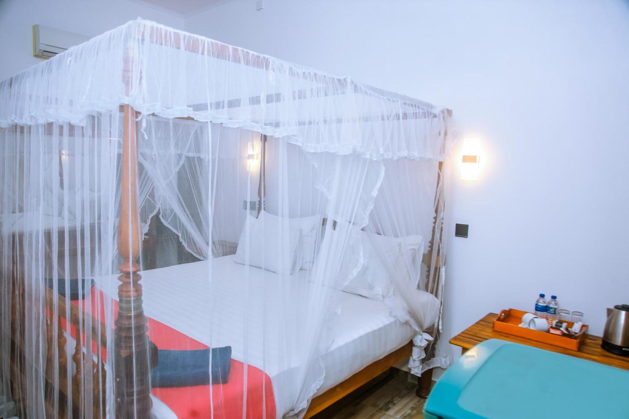 Surf Sea Breeze Hotel มิริสซา ภายนอก รูปภาพ