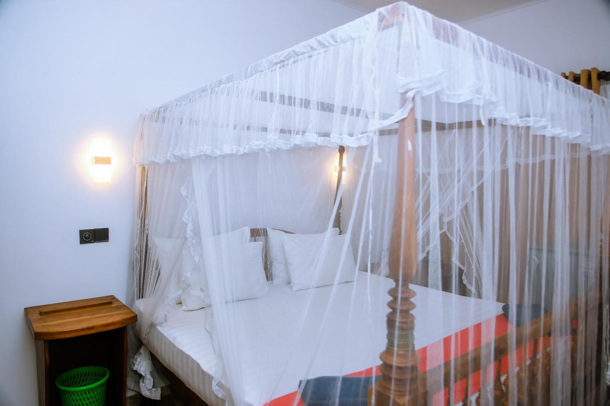 Surf Sea Breeze Hotel มิริสซา ภายนอก รูปภาพ