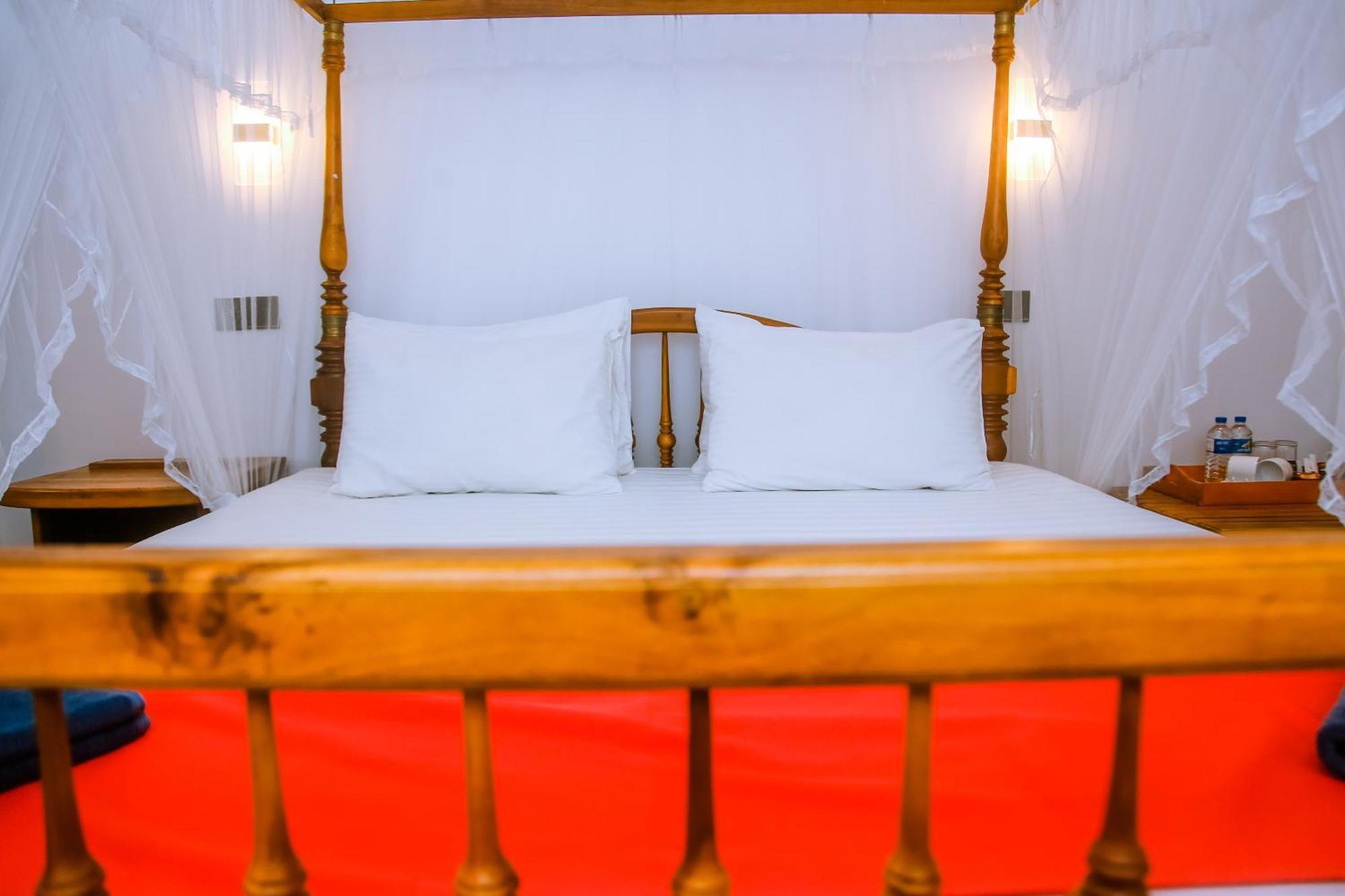 Surf Sea Breeze Hotel มิริสซา ภายนอก รูปภาพ